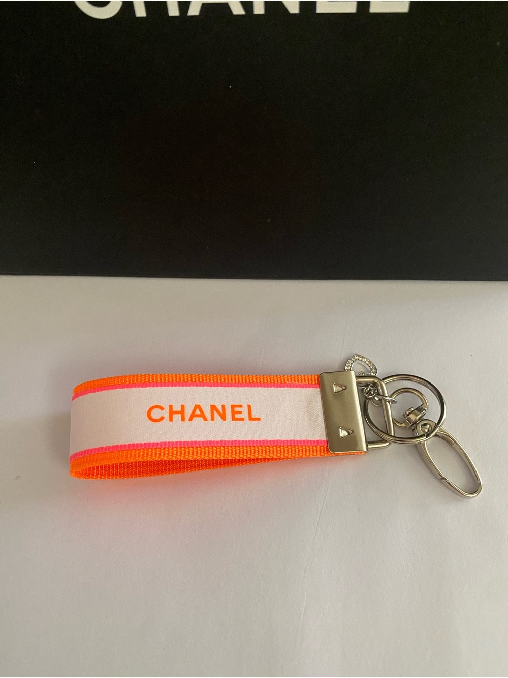 CHANEL Ribbon Neon Orange Ribbon Keychain - Picture 4 of 5